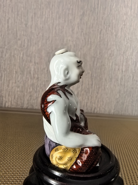 古玩陶瓷人物塑像真品鑒賞圖