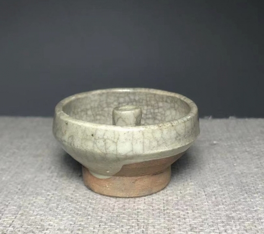古玩陶瓷明晚-龍泉青釉油燈拍賣(mài)，當(dāng)前價(jià)格999元