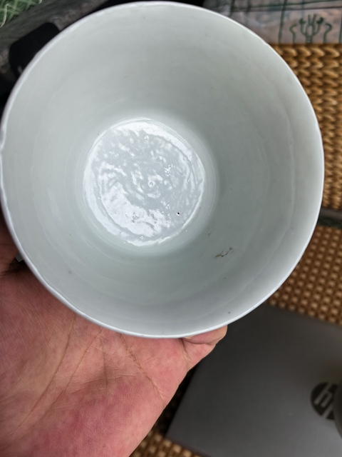 古玩陶瓷花卉紋粉彩杯真品鑒賞圖