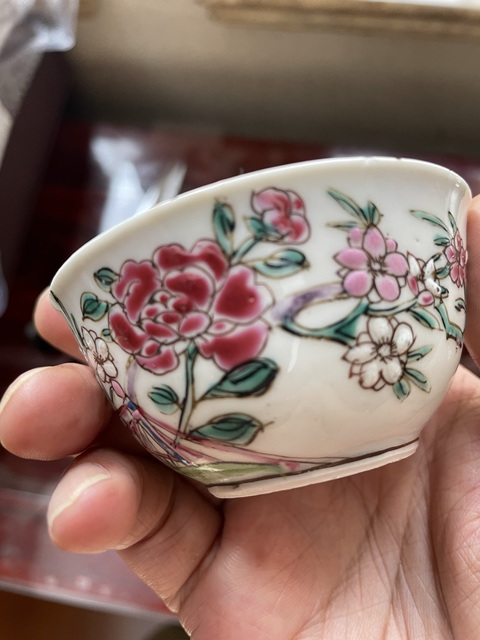 古玩陶瓷雍正·粉彩洞石花卉紋杯 真品鑒賞圖