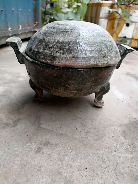 古玩陶瓷漢綠釉鼎真品鑒賞圖