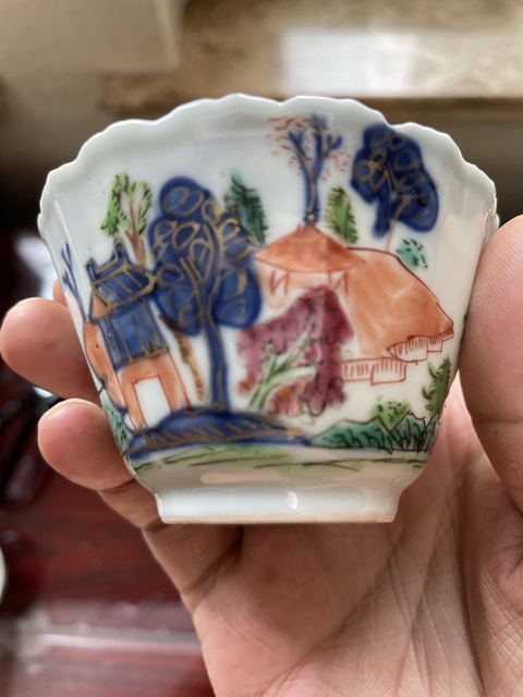 古玩陶瓷康熙·青花加彩山水紋花口杯 真品鑒賞圖