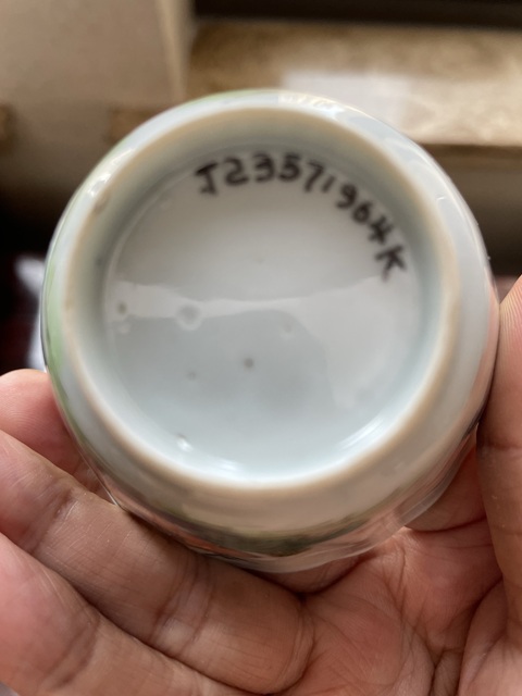 古玩陶瓷康熙·青花加彩山水紋花口杯 真品鑒賞圖