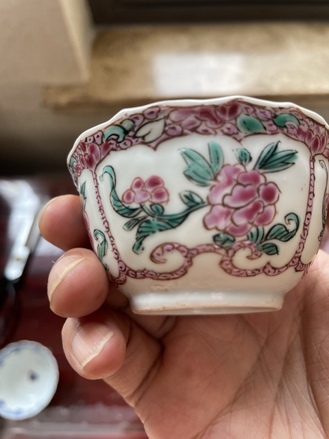 古玩陶瓷雍正·粉彩花卉紋花口杯 真品鑒賞圖