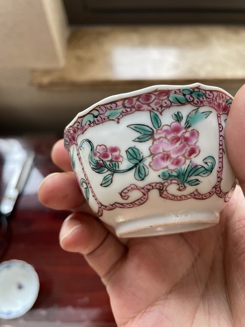古玩陶瓷雍正·粉彩花卉紋花口杯 真品鑒賞圖