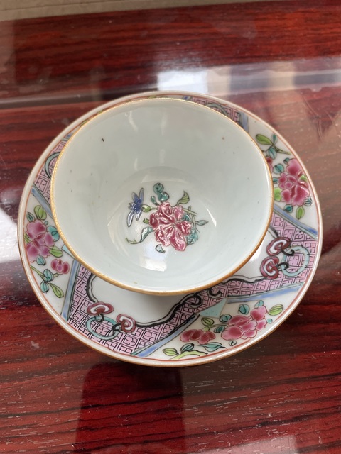 古玩陶瓷雍正·粉彩花卉紋杯碟一套 真品鑒賞圖