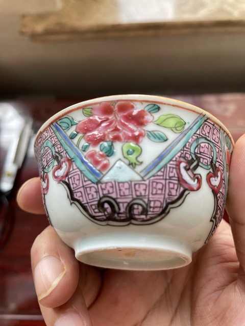 古玩陶瓷雍正·粉彩花卉紋杯碟一套 真品鑒賞圖