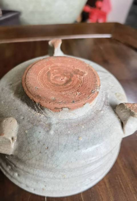 古玩陶瓷龍泉青瓷三足爐真品鑒賞圖