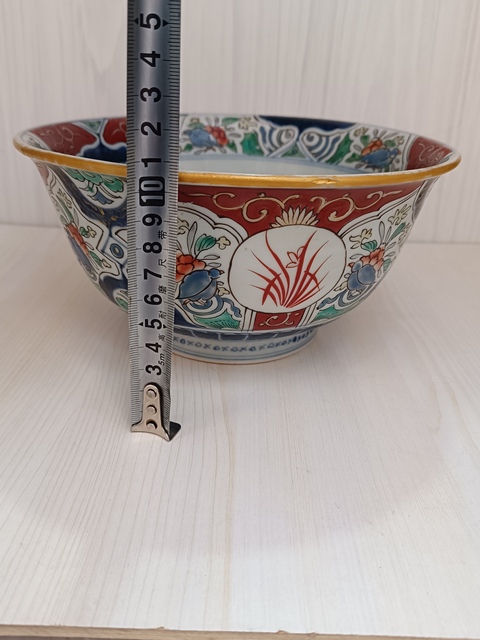 古玩陶瓷花卉紋碗真品鑒賞圖