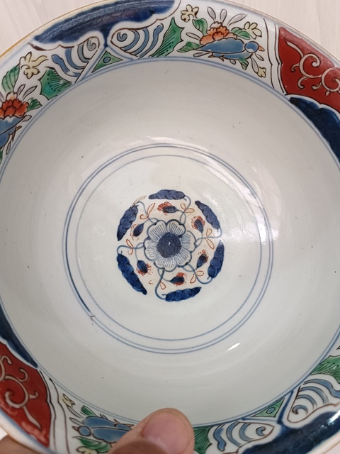 古玩陶瓷花卉紋碗真品鑒賞圖
