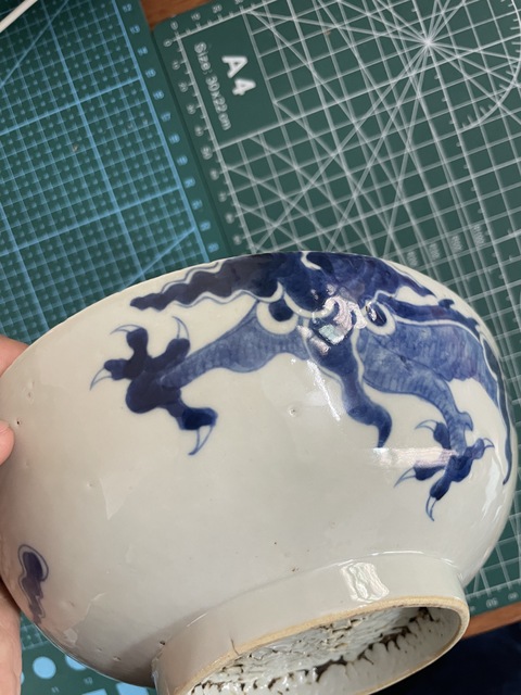 古玩陶瓷清雍正青花過墻龍紋碗真品鑒賞圖