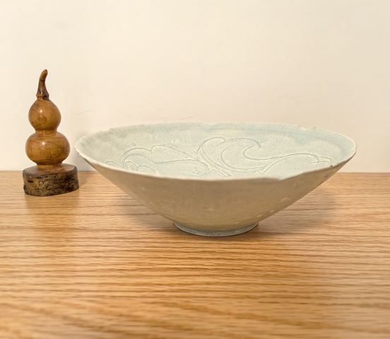 古玩陶瓷湖田窯刻花葵口碗真品鑒賞圖