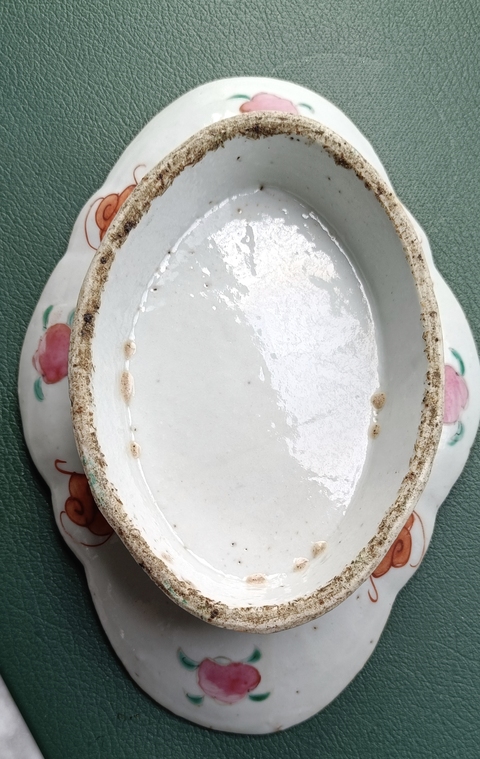 古玩陶瓷粉彩人物紋貢盤真品鑒賞圖