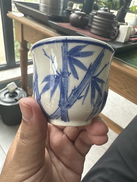 古玩陶瓷竹紋青花杯真品鑒賞圖