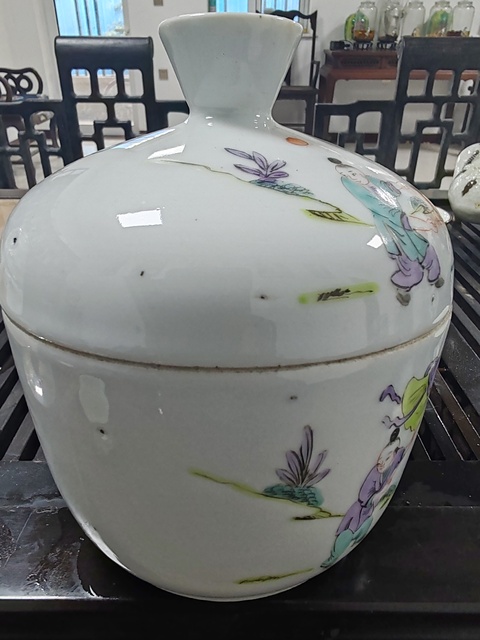古玩陶瓷麒麟送子粉彩蓋缸真品鑒賞圖