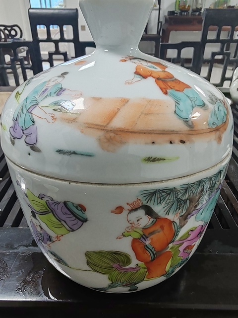 古玩陶瓷麒麟送子粉彩蓋缸真品鑒賞圖