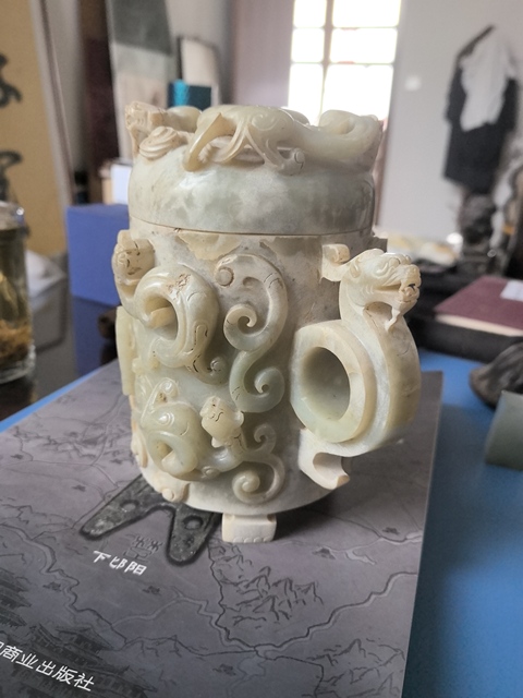 古玩玉器仿古龍紋玉杯真品鑒賞圖