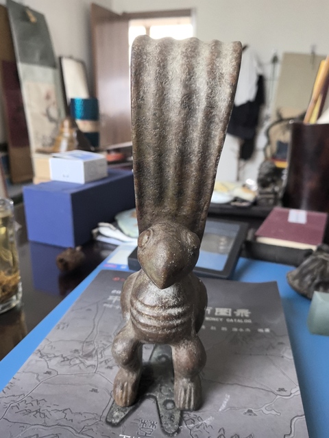 古玩玉器仿古做舊神鳥造型擺件真品鑒賞圖