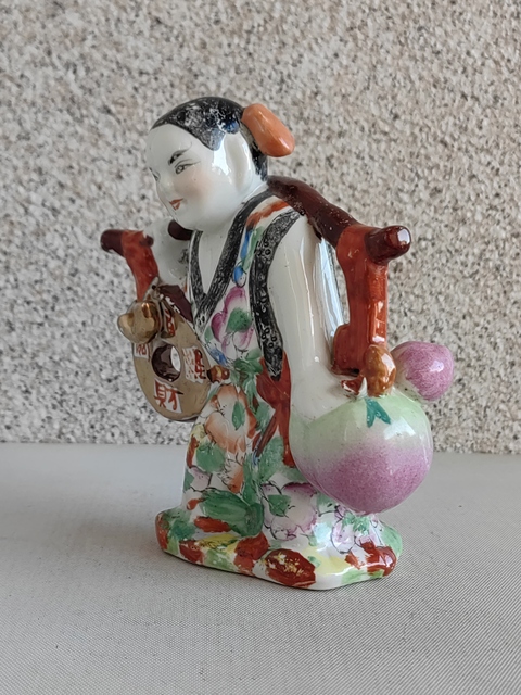 古玩陶瓷粉彩招財童子瓷塑拍賣，當前價格298元