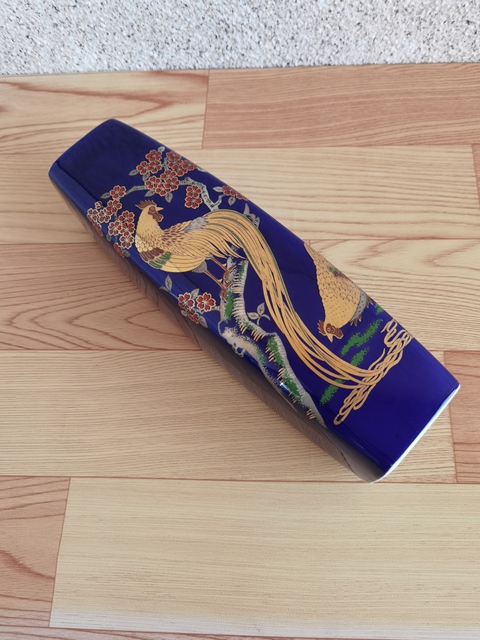古玩陶瓷藍釉描金錦雞圖四方瓶拍賣，當(dāng)前價格450元