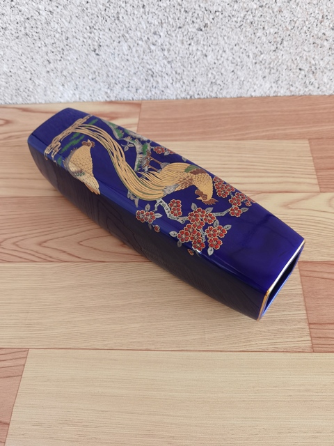古玩陶瓷藍釉描金錦雞圖四方瓶拍賣，當(dāng)前價格450元