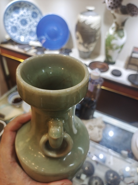 古玩陶瓷青釉象耳盤口瓶真品鑒賞圖