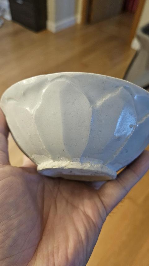 古玩陶瓷青白釉刻仰蓮紋碗真品鑒賞圖