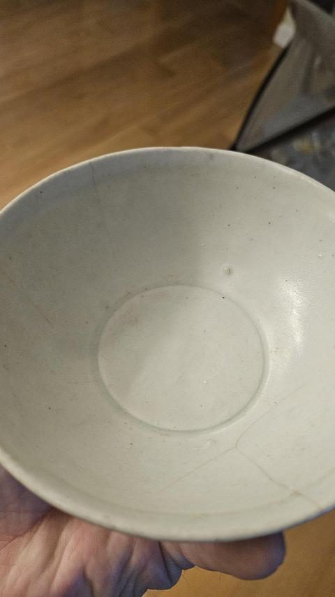 古玩陶瓷青白釉刻仰蓮紋碗真品鑒賞圖