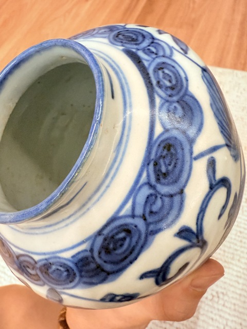 古玩陶瓷青花獅子穿花罐真品鑒賞圖