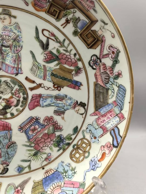 古玩陶瓷人物紋粉彩盤真品鑒賞圖