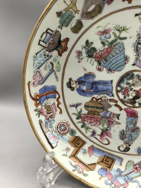 古玩陶瓷人物紋粉彩盤真品鑒賞圖