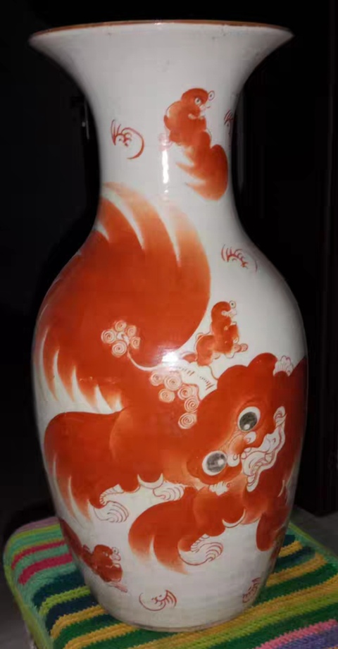 古玩陶瓷太師少保礬紅撇口瓶真品鑒賞圖