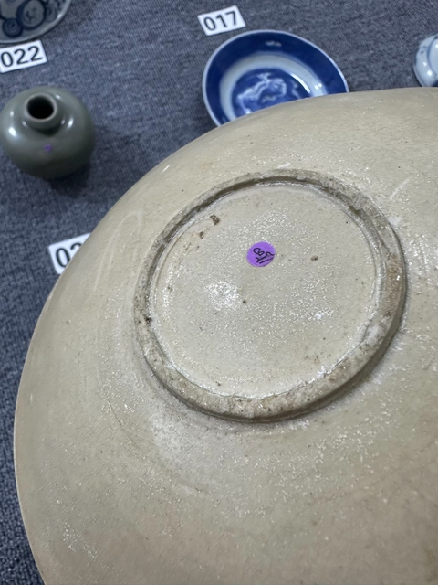 古玩陶瓷印花盤真品鑒賞圖
