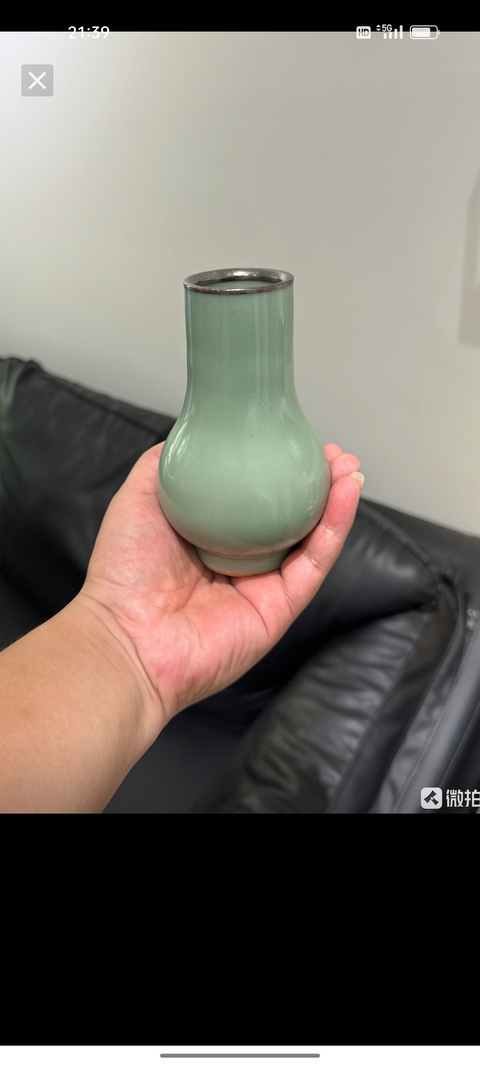 古玩陶瓷龍泉青瓷梅子青箸瓶真品鑒賞圖