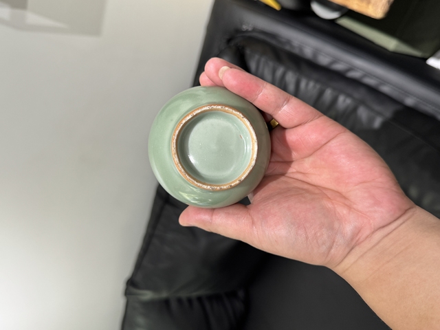 古玩陶瓷龍泉青瓷梅子青箸瓶真品鑒賞圖