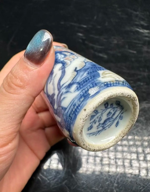 古玩陶瓷青花釉里紅十二生肖鼻煙壺真品鑒賞圖