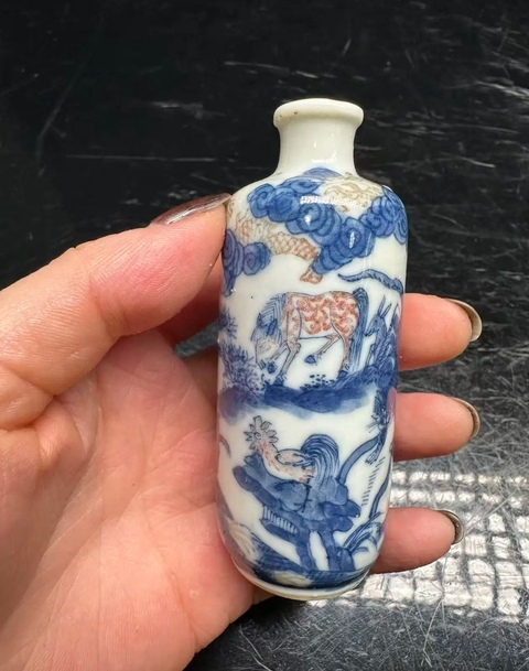 古玩陶瓷青花釉里紅十二生肖鼻煙壺真品鑒賞圖