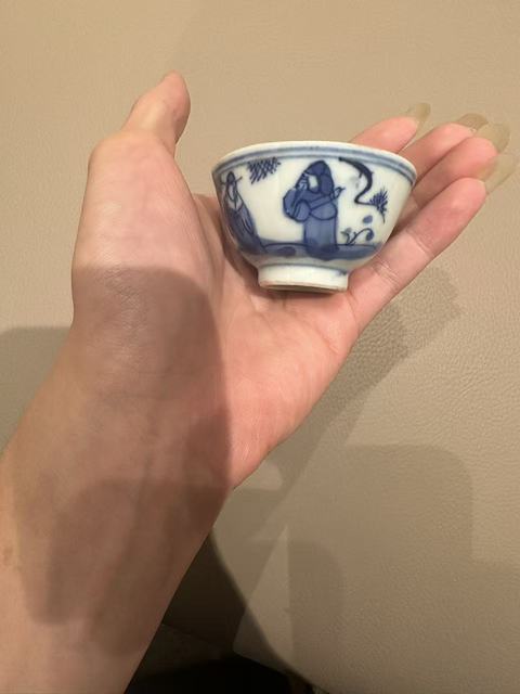 古玩陶瓷三星高照圖青花小酒盅真品鑒賞圖