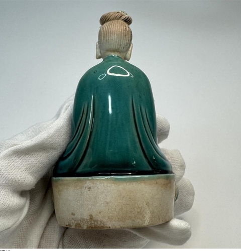 古玩陶瓷晚清素三彩造像真品鑒賞圖