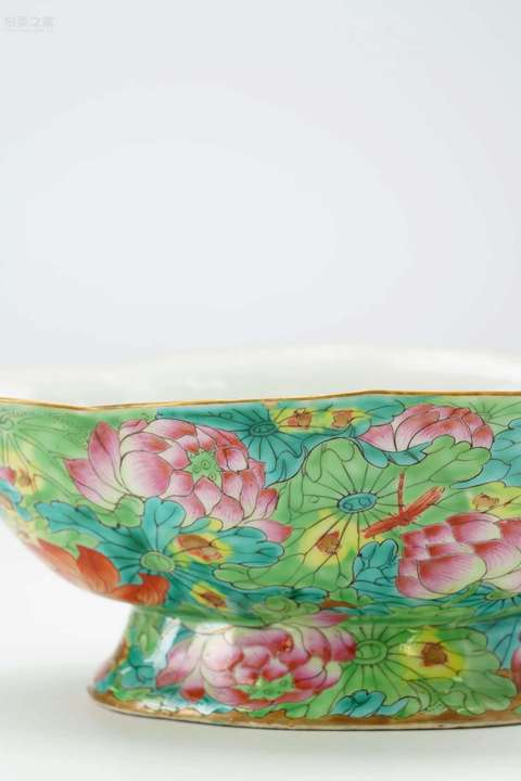 古玩陶瓷粉彩荷花金魚紋貢碗真品鑒賞圖