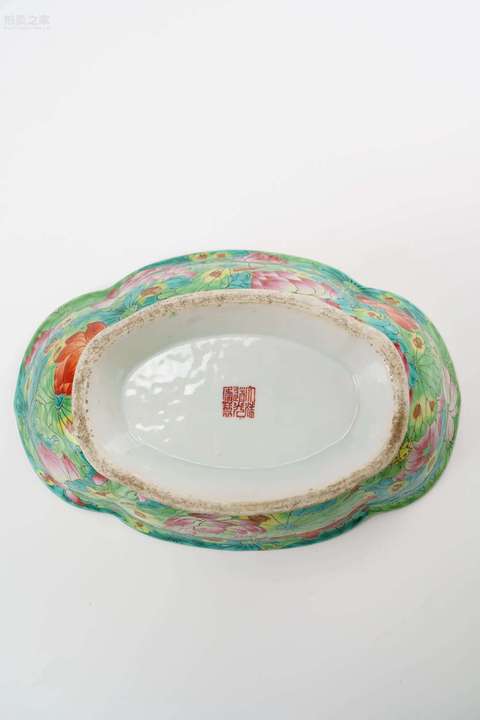 古玩陶瓷金玉滿堂花卉紋粉彩海棠型貢碗真品鑒賞圖