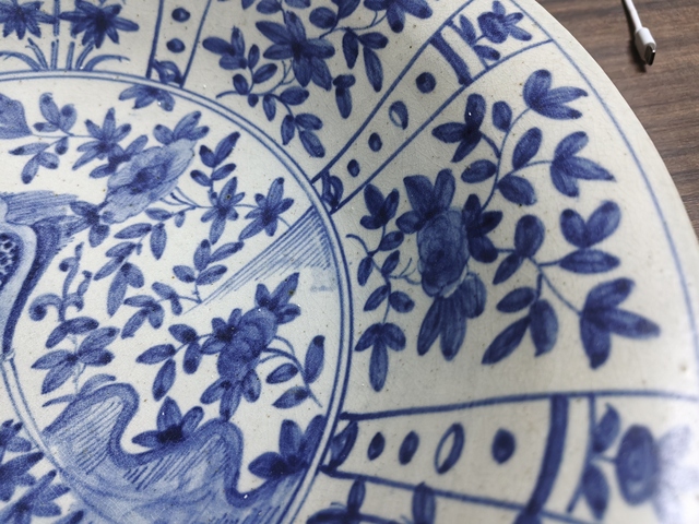 古玩陶瓷漳州窯青花鳳穿牡丹大盤真品鑒賞圖