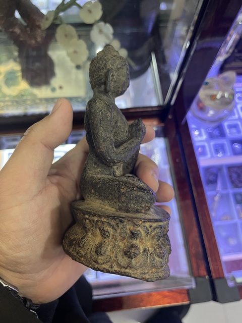 古玩銅器佛像真品鑒賞圖