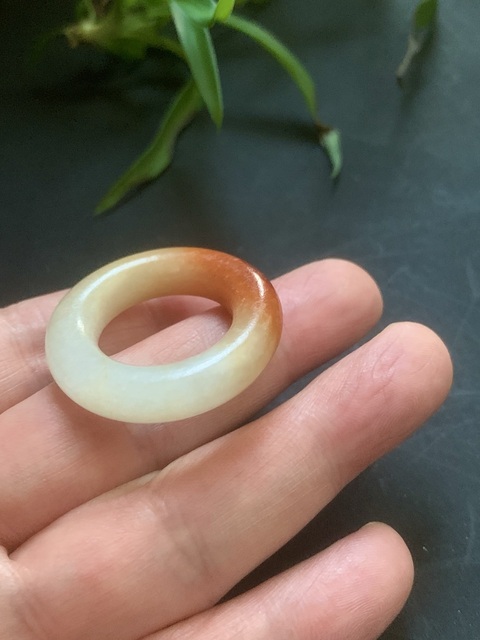 古玩玉器清代天然翡翠“素紋環”拍賣，當前價格9000元