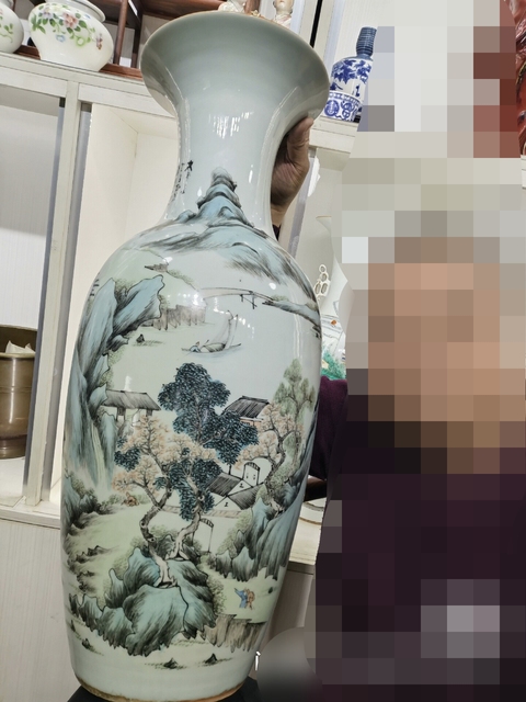 古玩陶瓷淺絳彩山水人物人物撇口瓶真品鑒賞圖