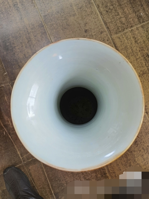 古玩陶瓷淺絳彩山水人物人物撇口瓶真品鑒賞圖