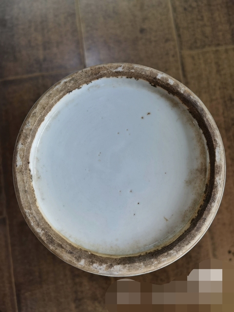 古玩陶瓷淺絳彩山水人物人物撇口瓶真品鑒賞圖