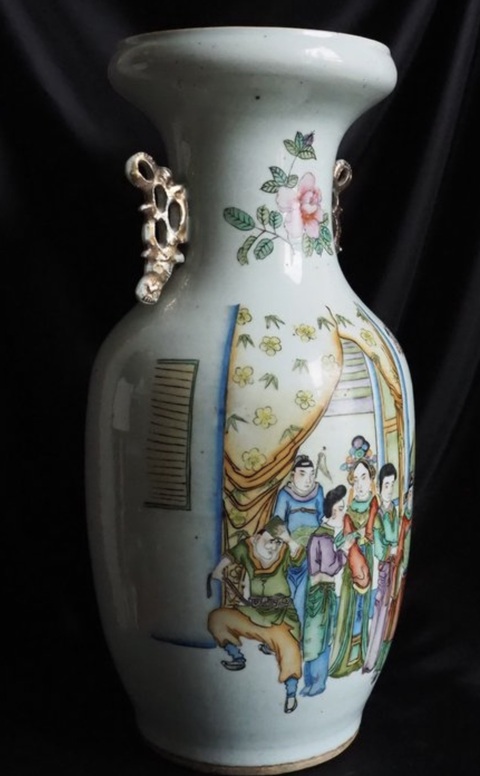 古玩陶瓷新粉彩人物紋雙松葉耳洗口瓶真品鑒賞圖
