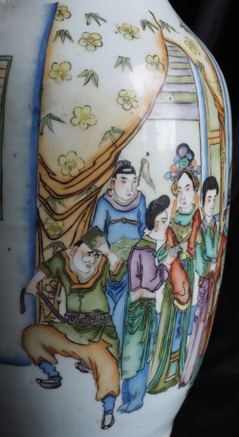 古玩陶瓷新粉彩人物紋雙松葉耳洗口瓶真品鑒賞圖