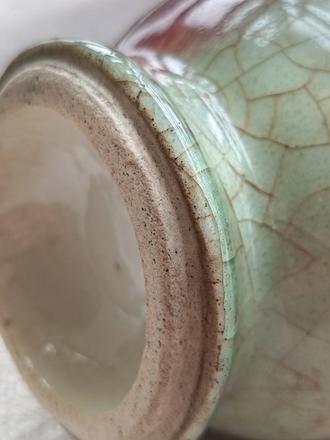 古玩陶瓷紅釉瓶真品鑒賞圖